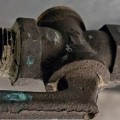 How do you tell if main gas line is on or off?